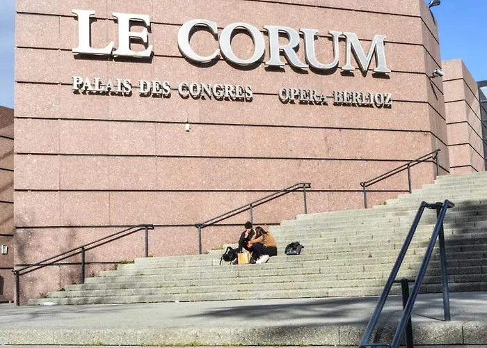 La Loge, Centre-ville