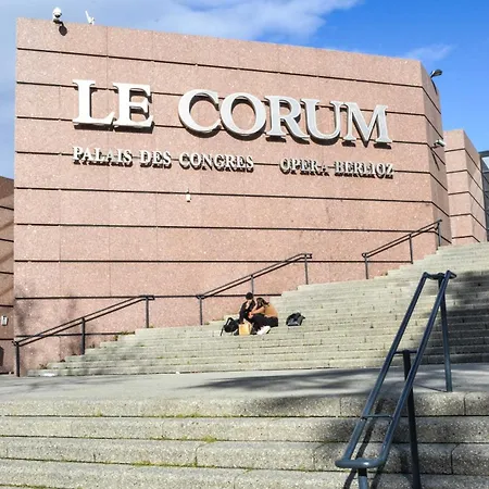 La Loge, Centre-ville
